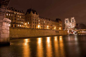 Visiter Paris la nuit